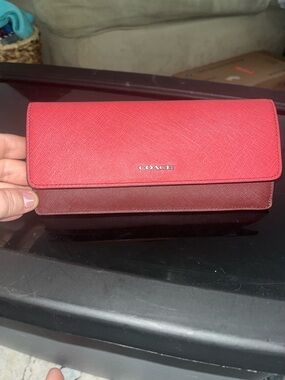 COACH Two-Tone Pink/Burgundy Leather Continental Wallet, NWT